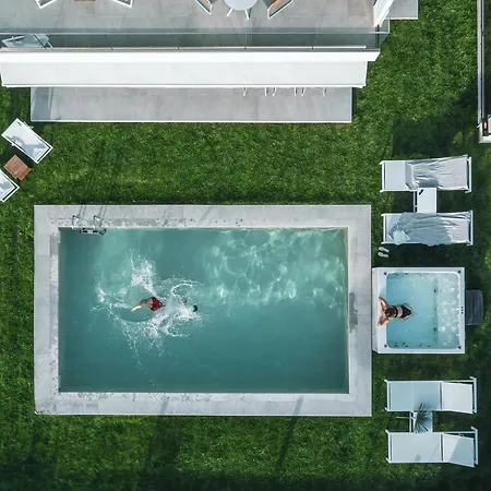 Estellar Villas, 50meters From The Sea * נאוס מרמרס