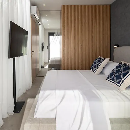 Estellar Villas, 50meters From The Sea 新马尔马拉斯