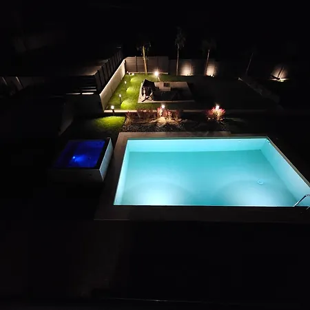 Estellar Villas, 50meters From The Sea וילה *