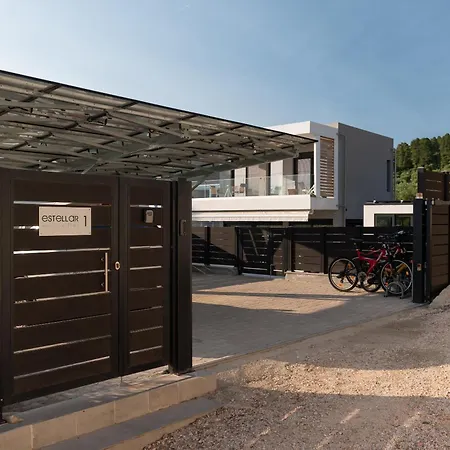 Estellar Villas, 50meters From The Sea 别墅 新马尔马拉斯