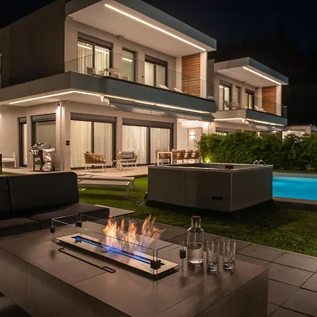 Estellar Villas, 50meters From The Sea * 新马尔马拉斯