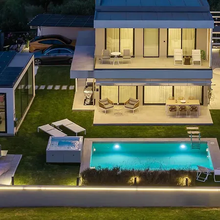Estellar Villas, 50meters From The Sea 别墅 *