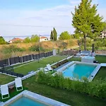 Estellar Villas, 50meters From The Sea Villa *