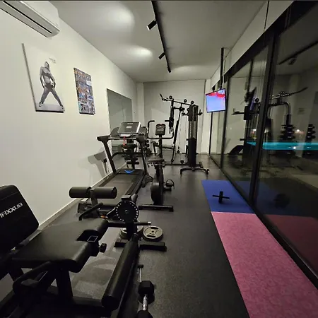 Estellar Villas, 50meters From The Sea 新马尔马拉斯